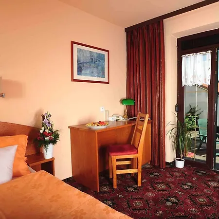 Hotel Park Průhonice